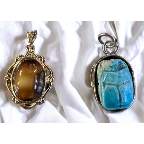 Vintage Gold Tone Faux Tiger Eye P Carson Pirie Scott Pendant - Picture 1 of 16